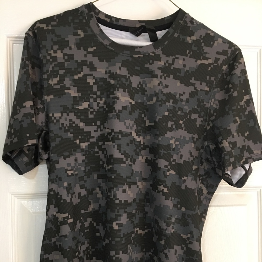 Lululemon top